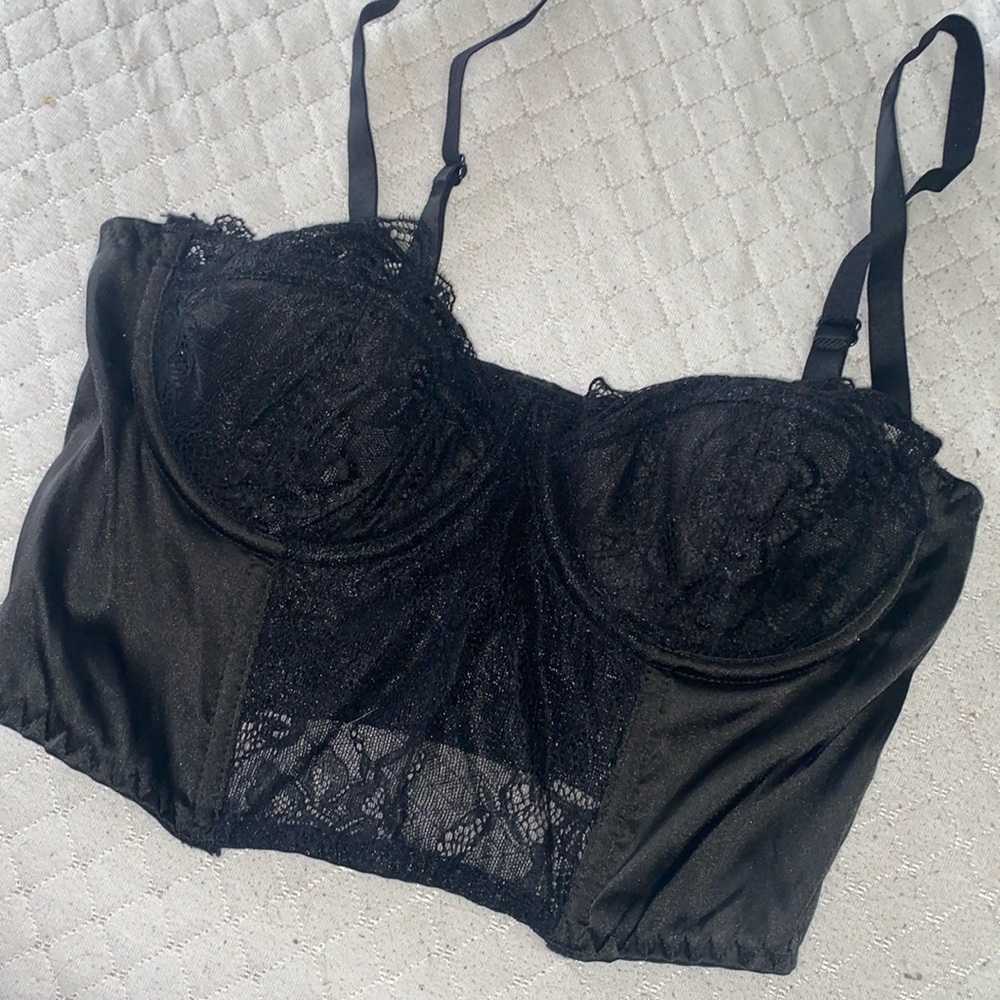 😬3/$15

 Black crop